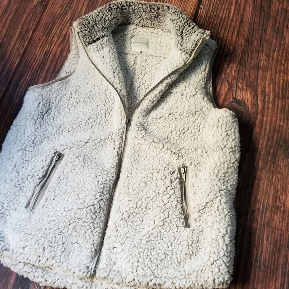 Thread & Supply Arctic Fleece Sherpa Winter Vest - Picture 8 of 15